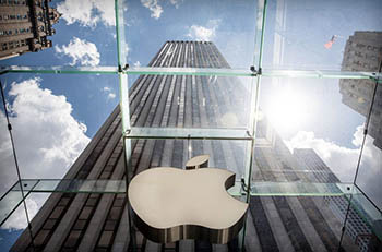 Apple разрабатывает беспилотный автомобиль