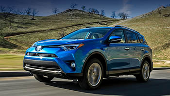 Toyota RAV4 превратилась в гибрид