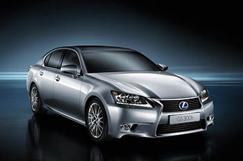 Lexus представила вторую гибридную модель в семействе GS — седан GS 300h