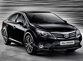 Toyota показала обновленную Avensis