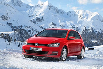 Новый Volkswagen Golf R станет легче и дешевле своего предшественника