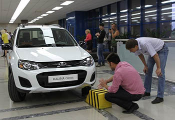 «АвтоВАЗ» показал Lada Kalina Cross