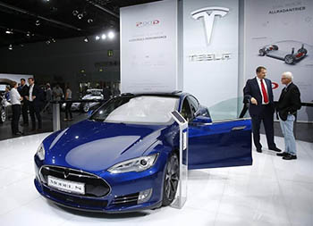 Tesla хочет сделать автопилот вместе с Google